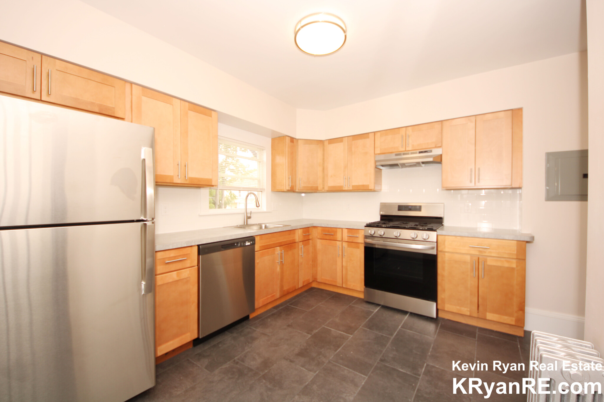 93 Cushing St, Waltham