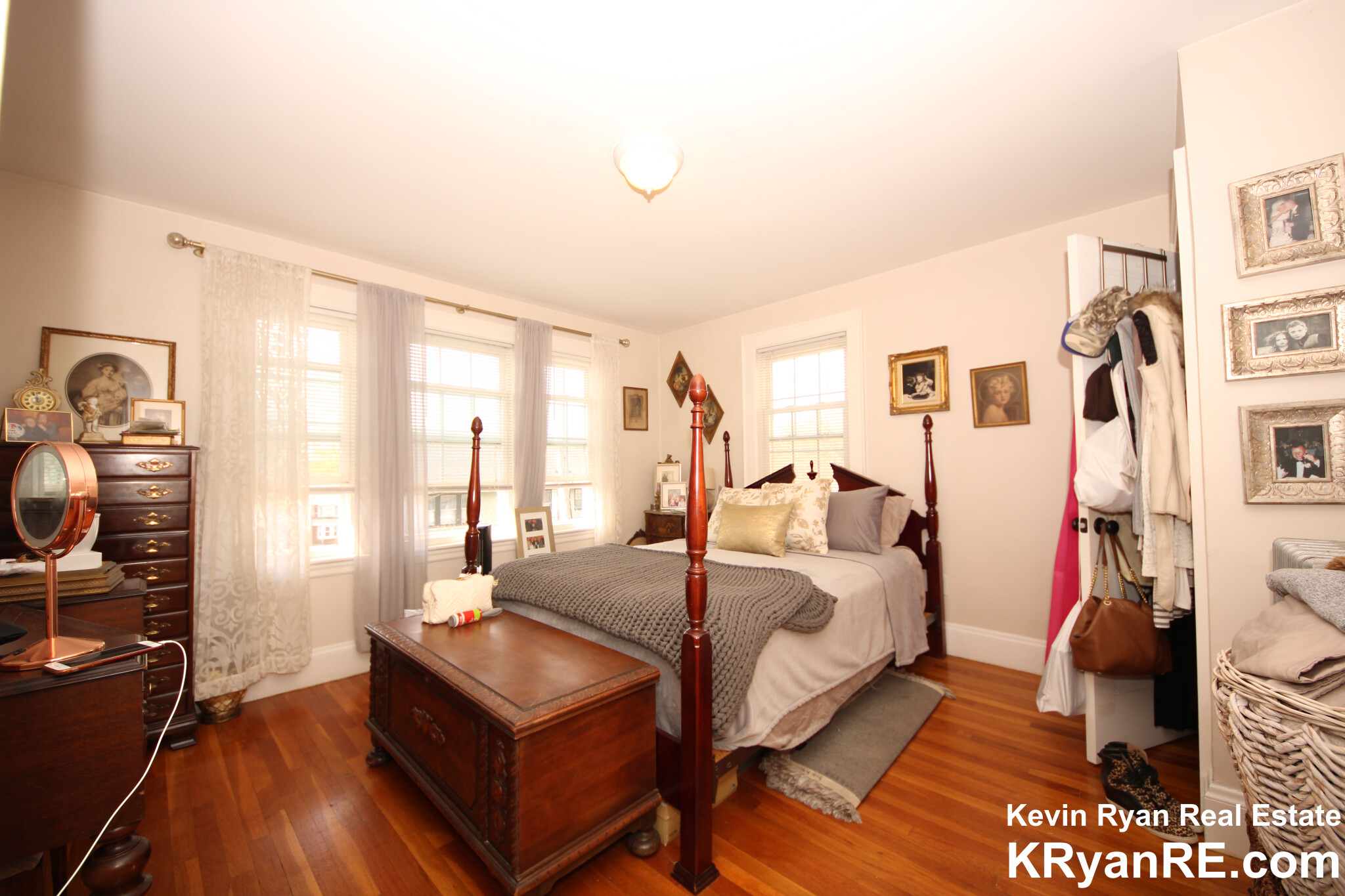 36 Middlesex Rd, Watertown