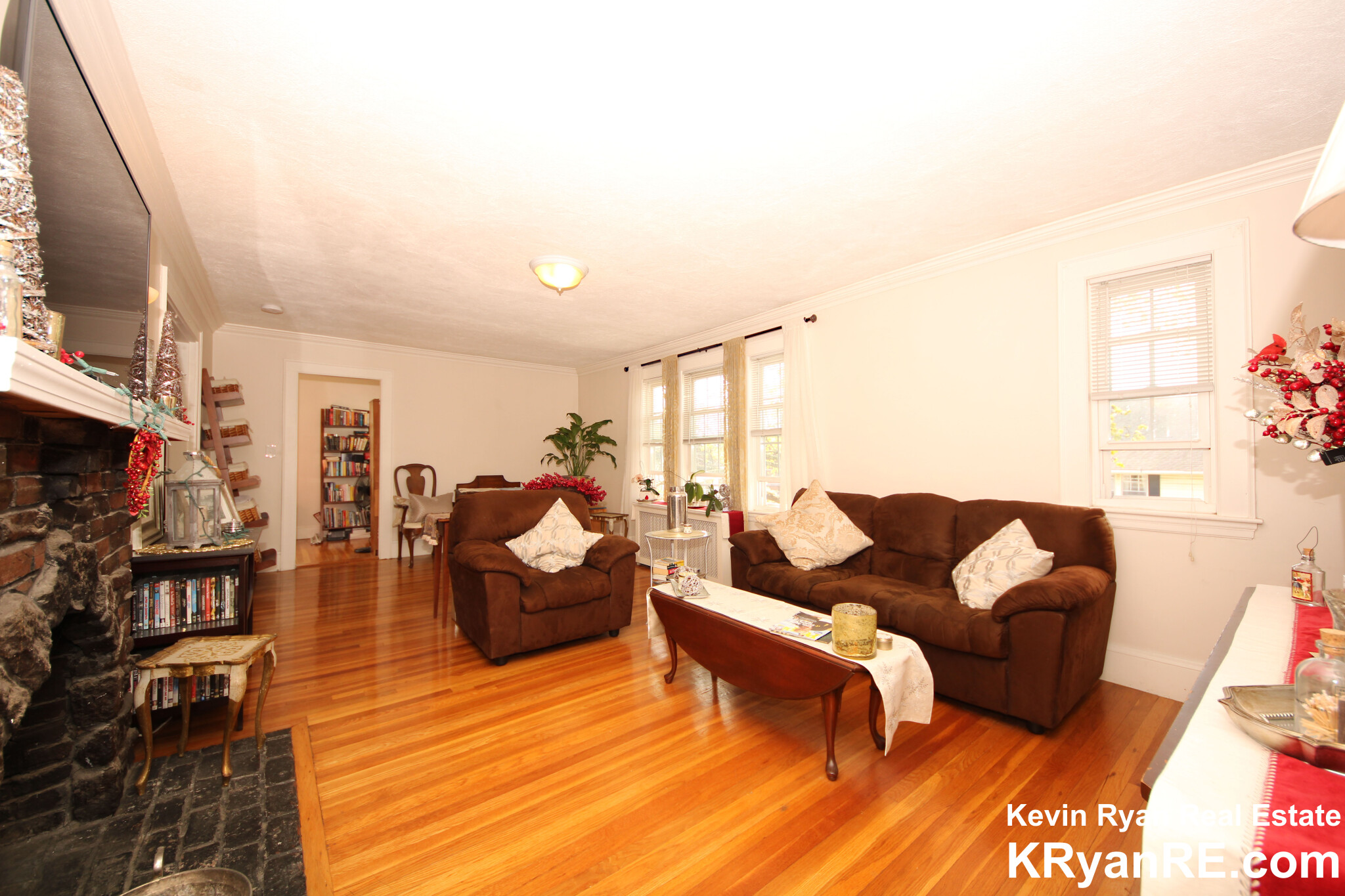 36 Middlesex Rd, Watertown