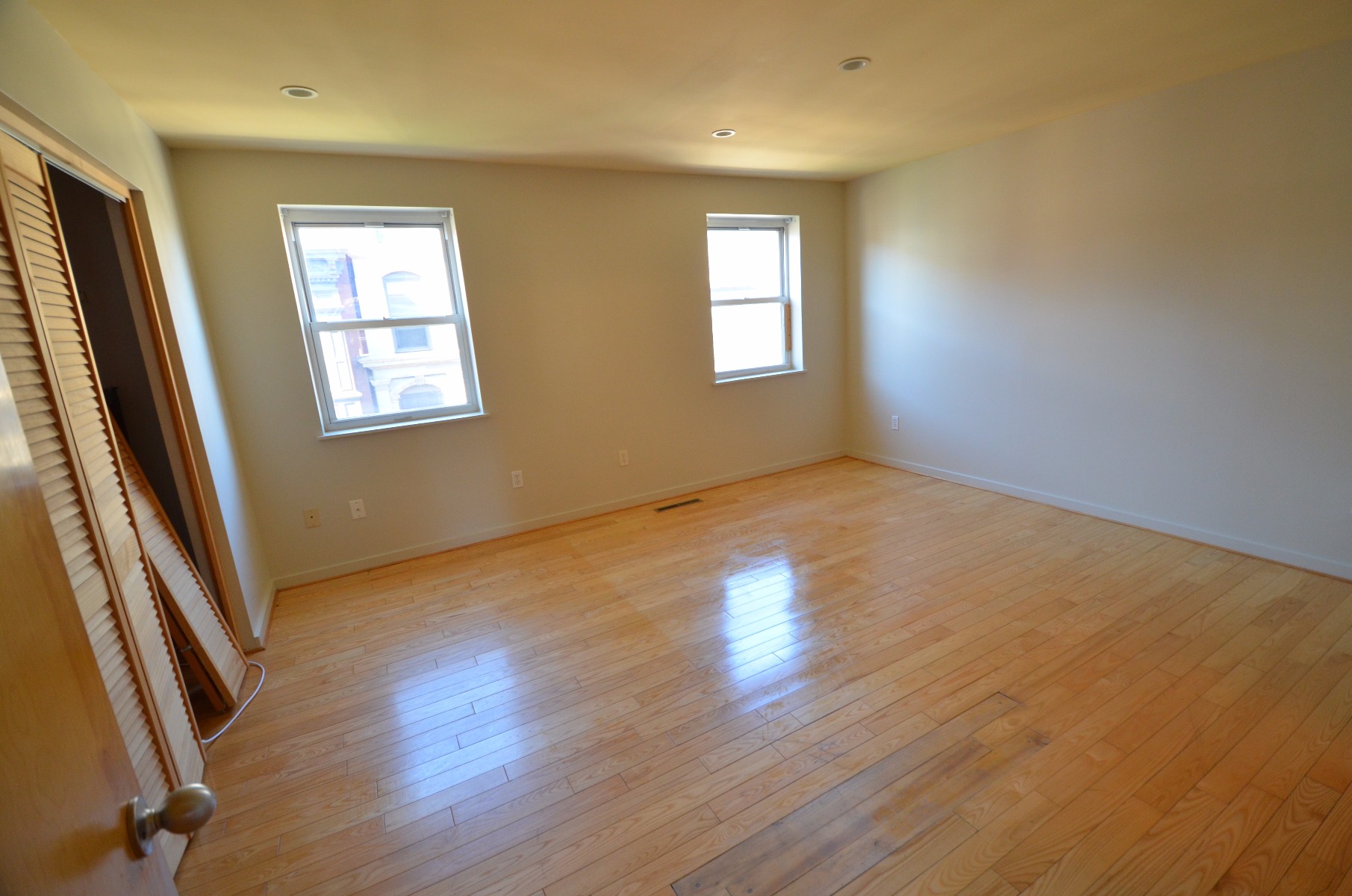 376 Commercial St, North End