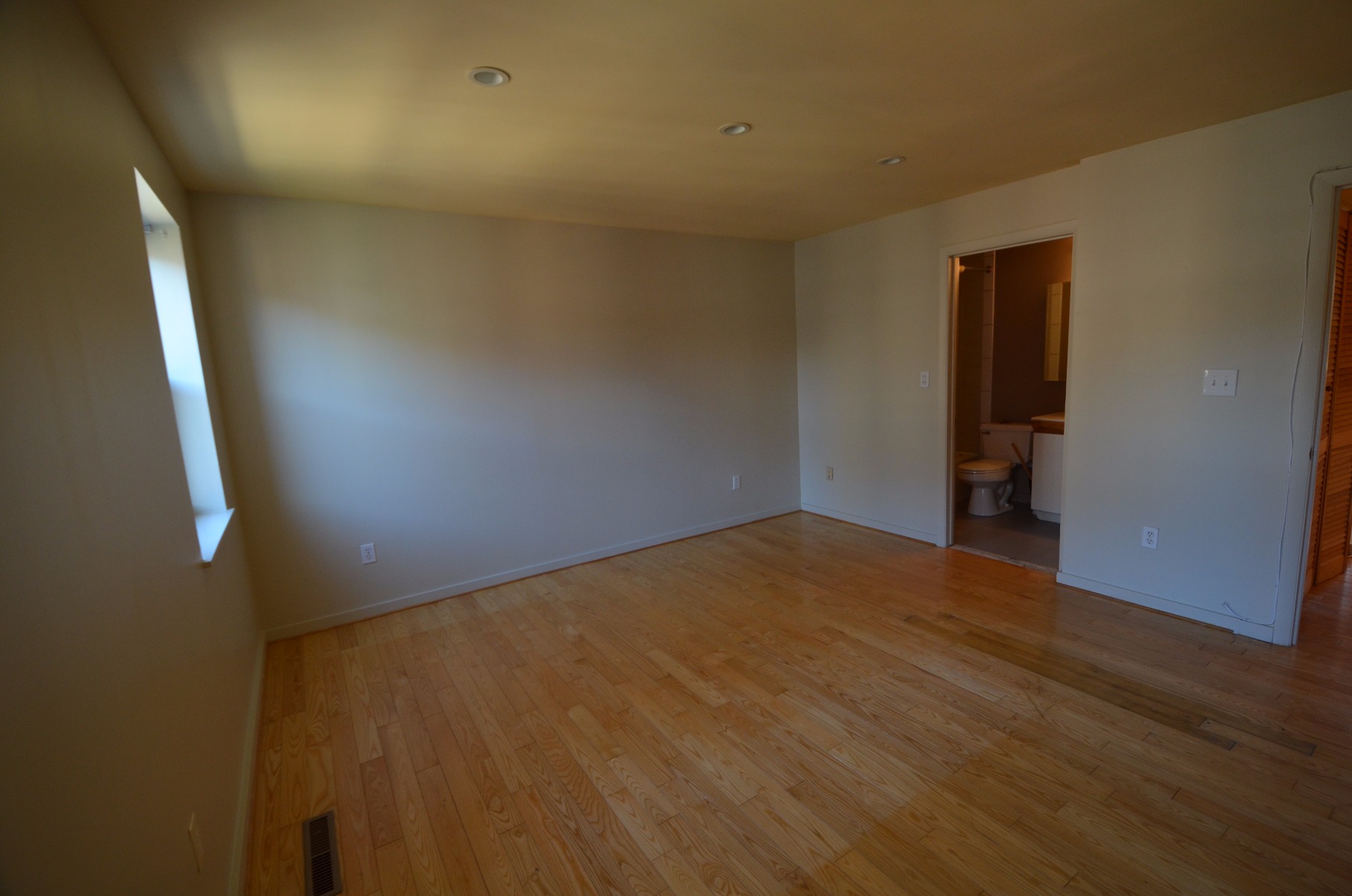 376 Commercial St, North End