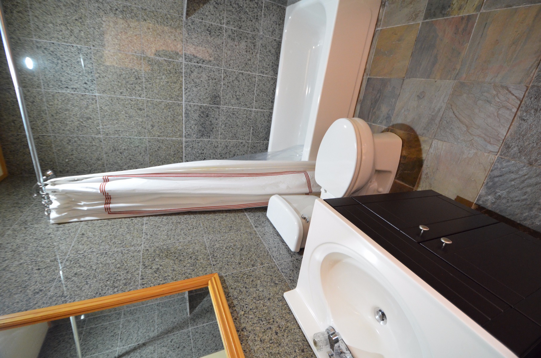 376 Commercial St, North End