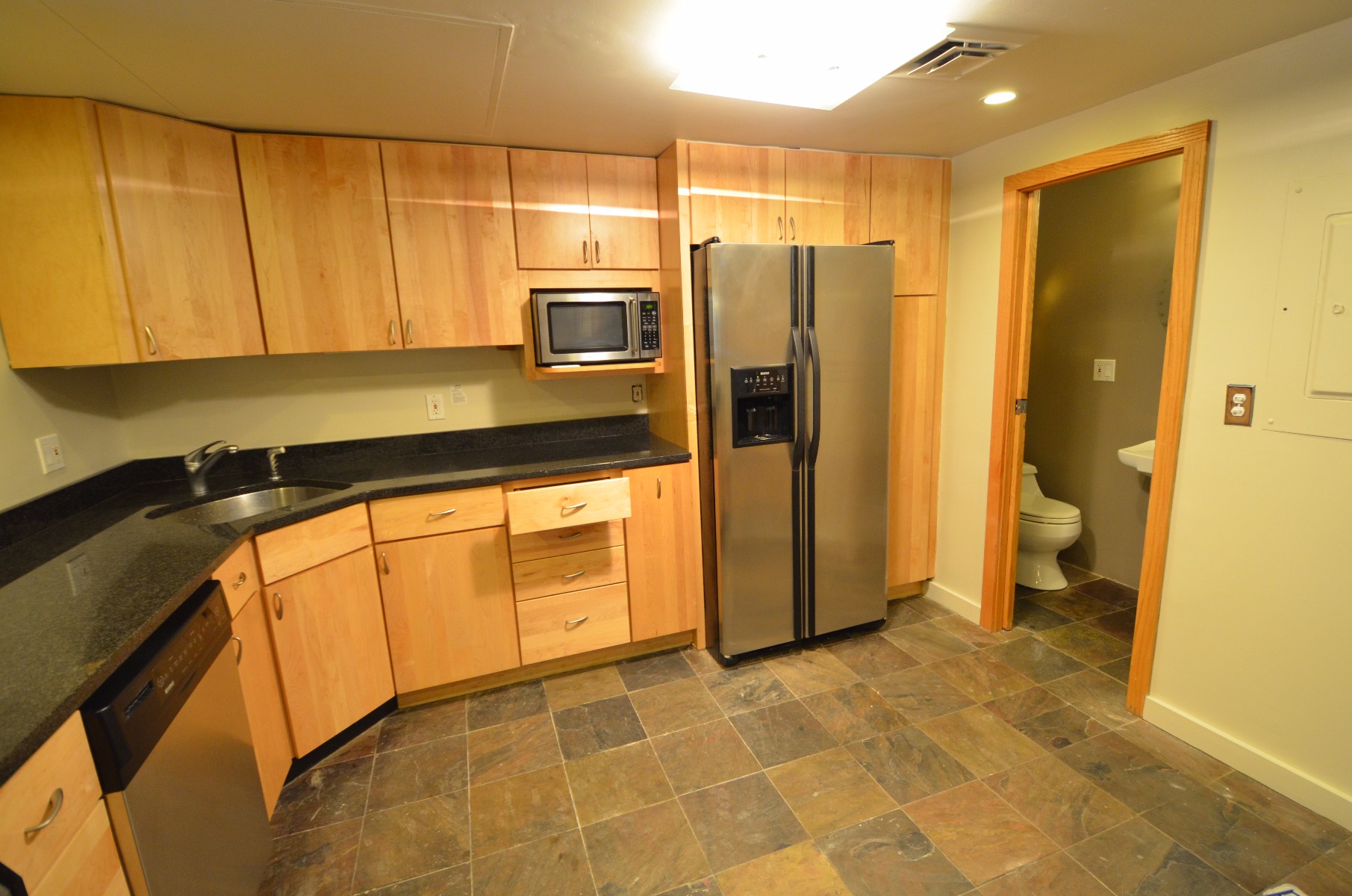 376 Commercial St, North End