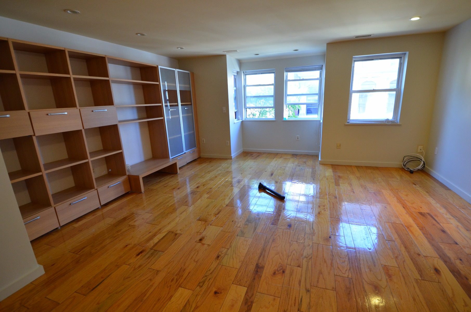 376 Commercial St, North End