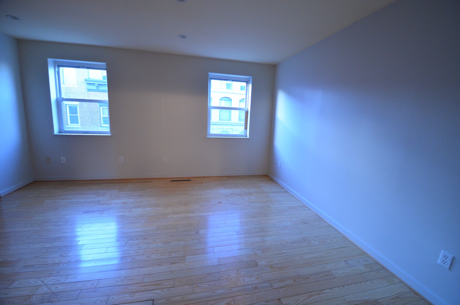 376 Commercial St, North End