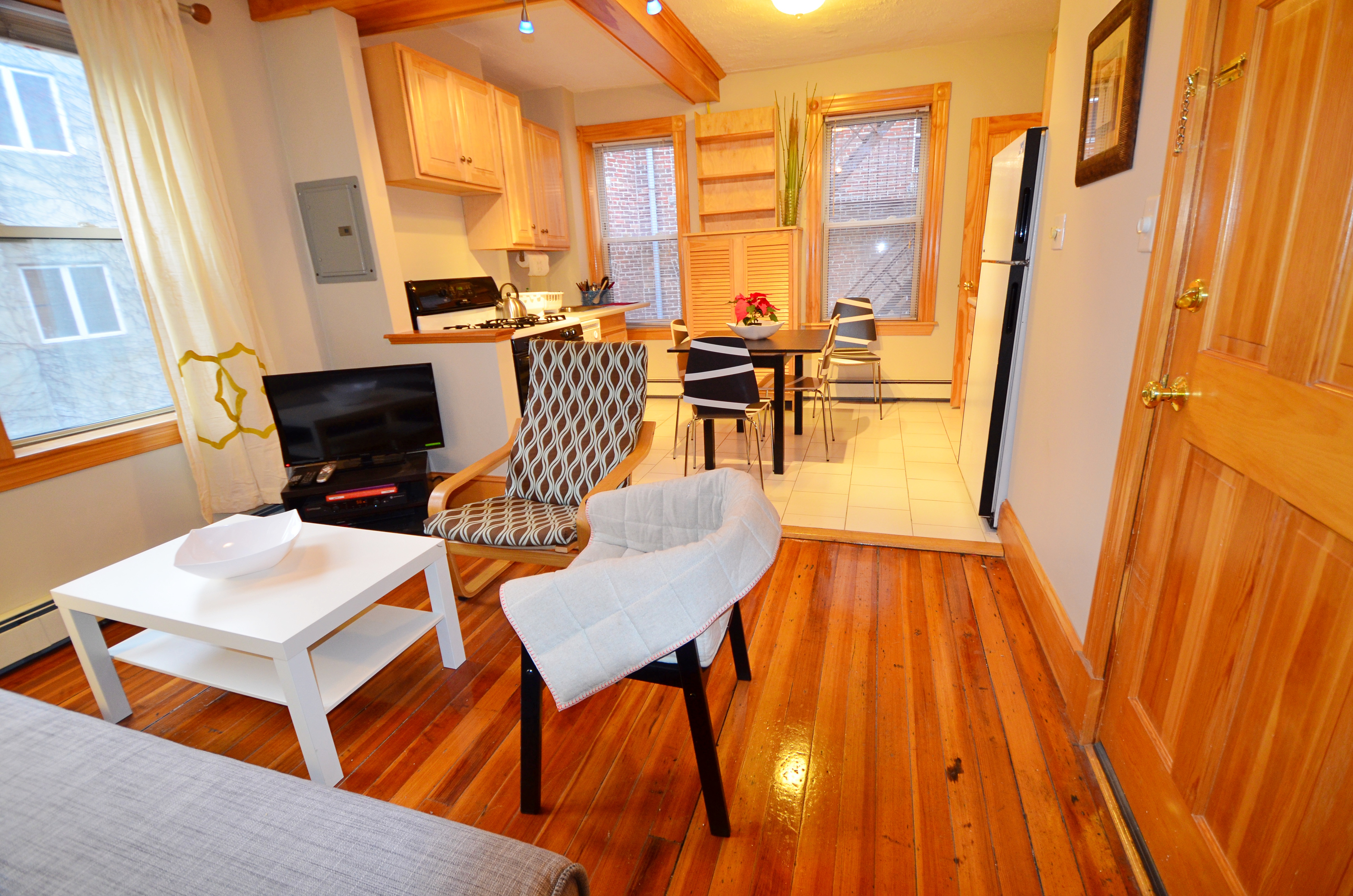 2 bed, 1 bath apartment for rent at 20 Moon St Unit 3, East Boston — photo 3 of 17