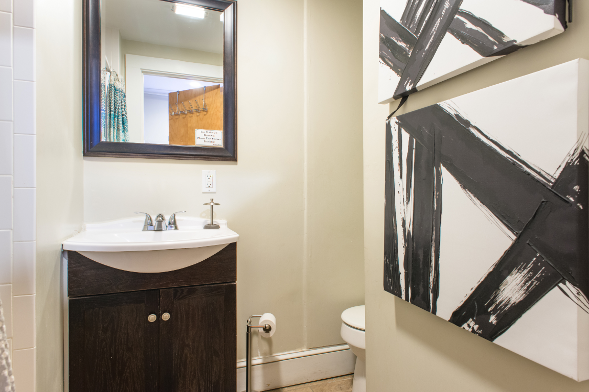 435 Hanover St, North End