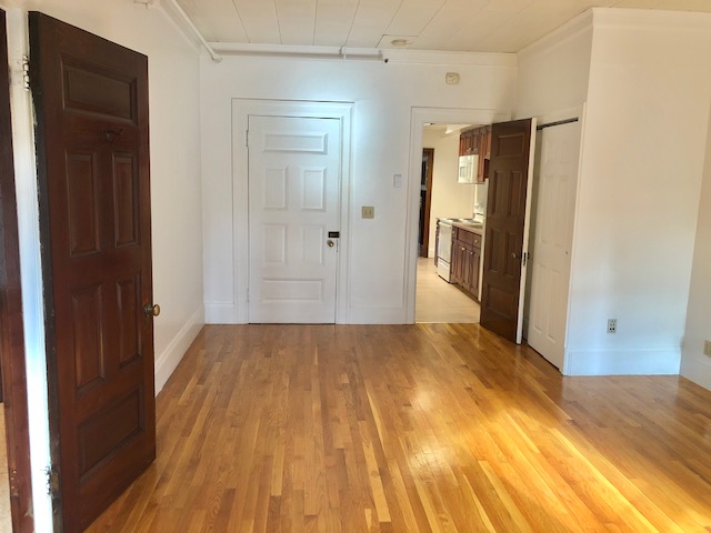 1061 Beacon St, Brookline Village