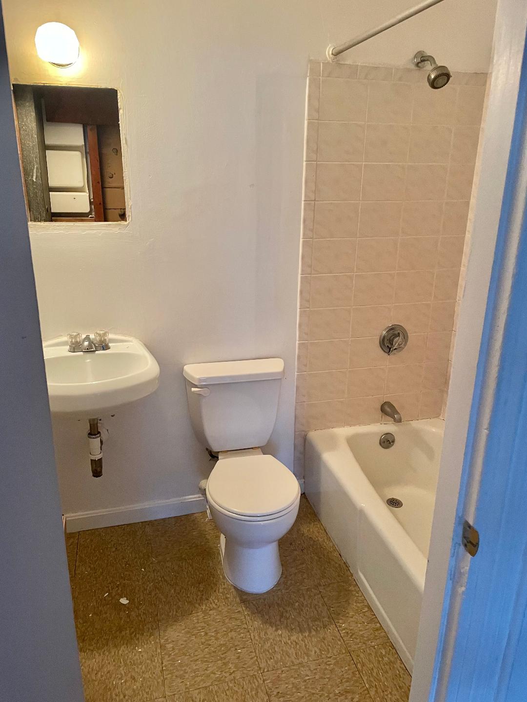 272 Newbury St, Back Bay