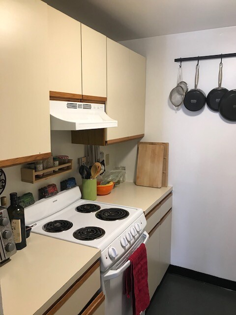 523 Columbus Ave, South End