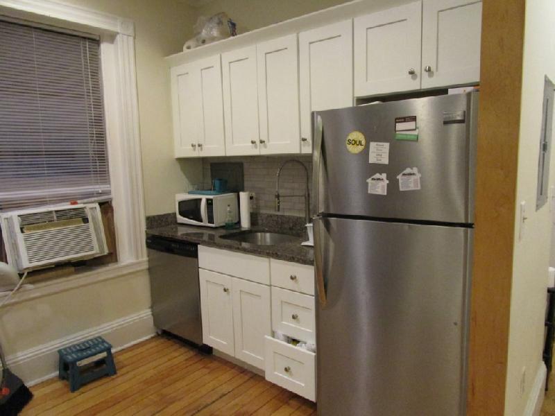 4 bed, 1 bath apartment for rent at 614 Columbus Ave Unit 4, South End