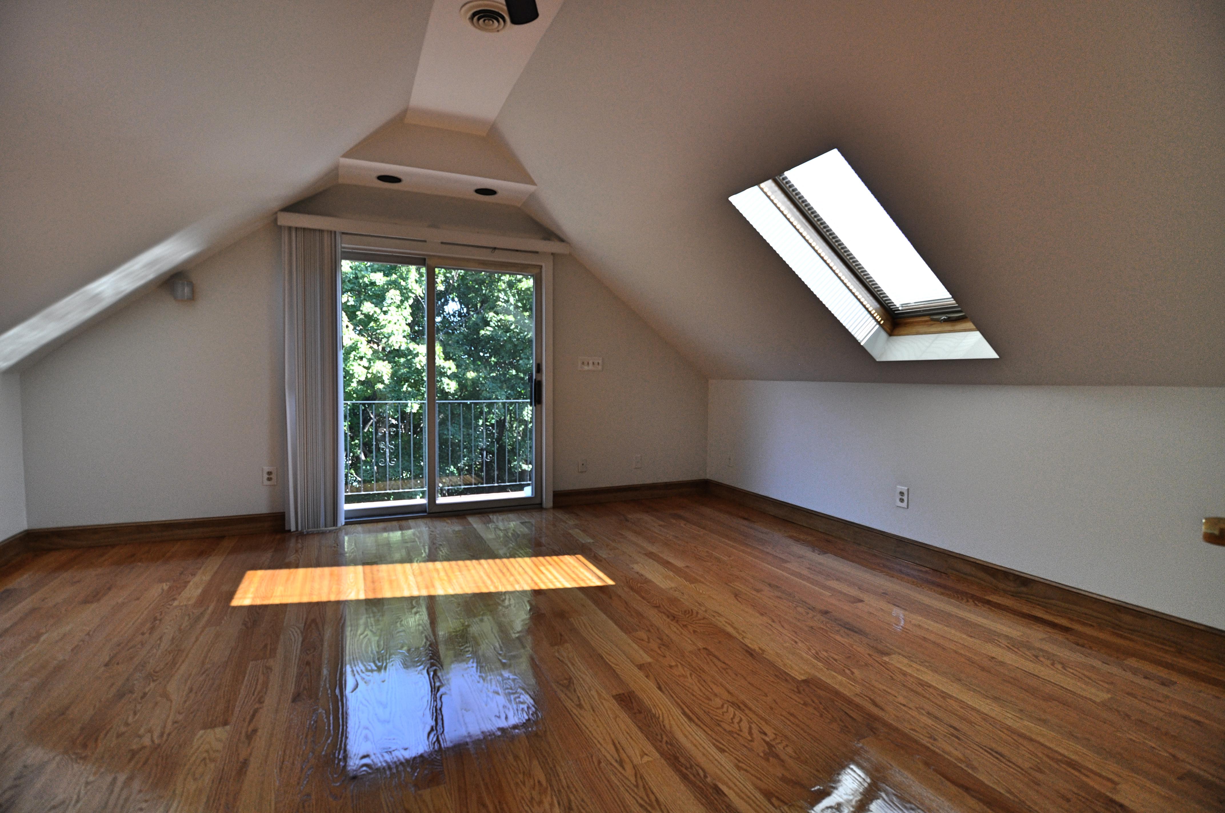 5 bed, 2 bath apartment for rent at 204 Calumet St Unit 2, Mission Hill — photo 13 of 26