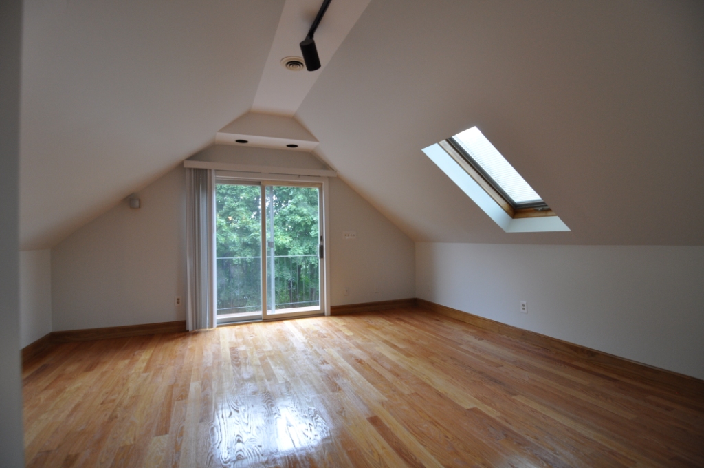 5 bed, 2 bath apartment for rent at 204 Calumet St Unit 2, Mission Hill — photo 24 of 26