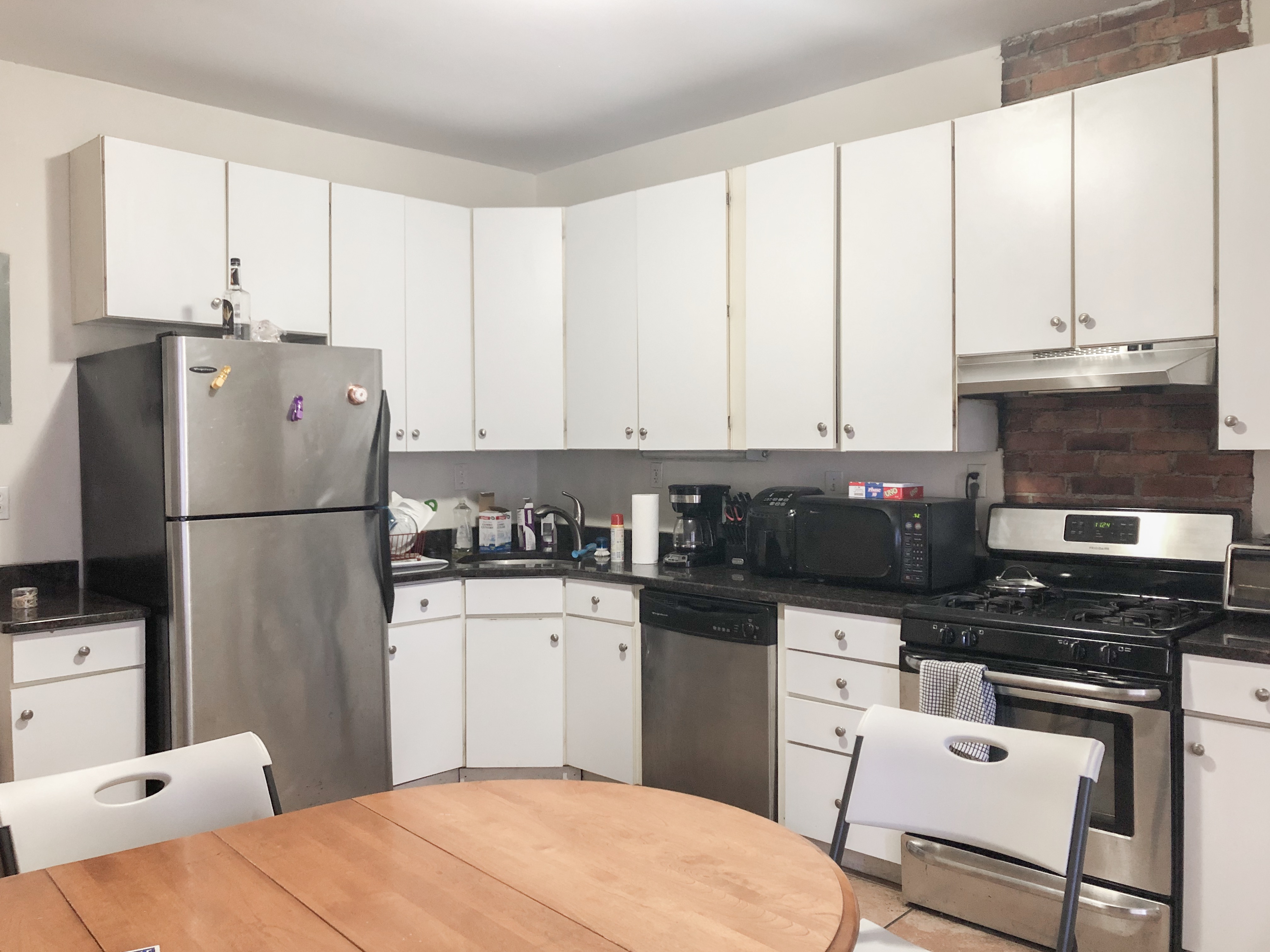 4 bed, 1 bath apartment for rent at 71 Pontiac St Unit 2, Mission Hill — photo 4 of 16