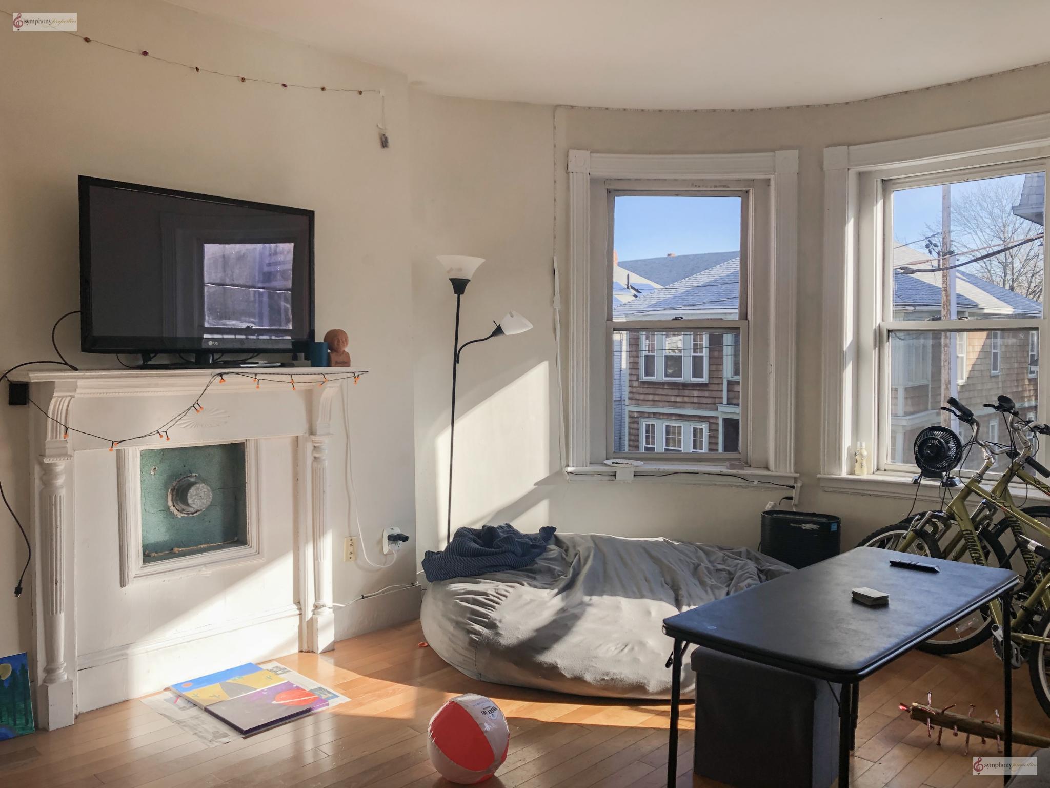 4 bed, 1 bath apartment for rent at 71 Pontiac St Unit 3, Mission Hill — photo 2 of 3