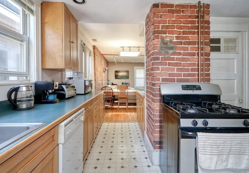 379 Walden St, West Cambridge