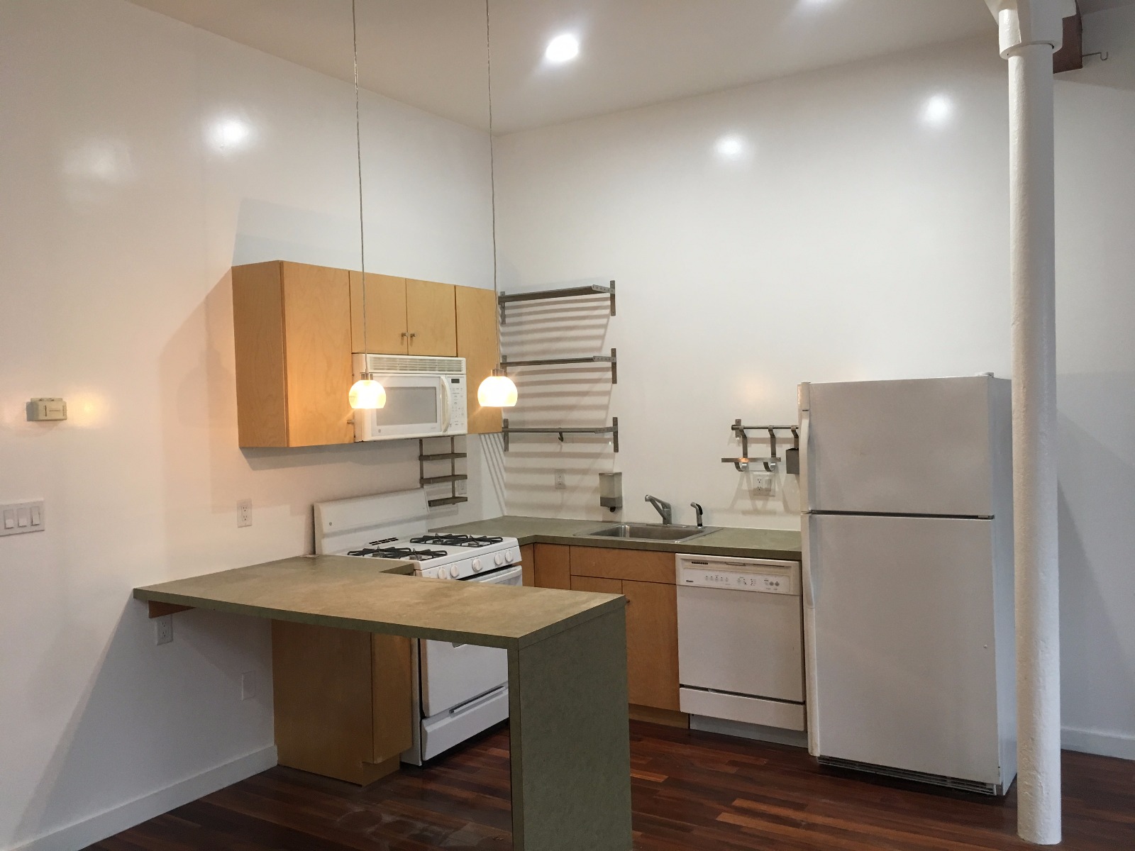 100 Pearl St, Chelsea