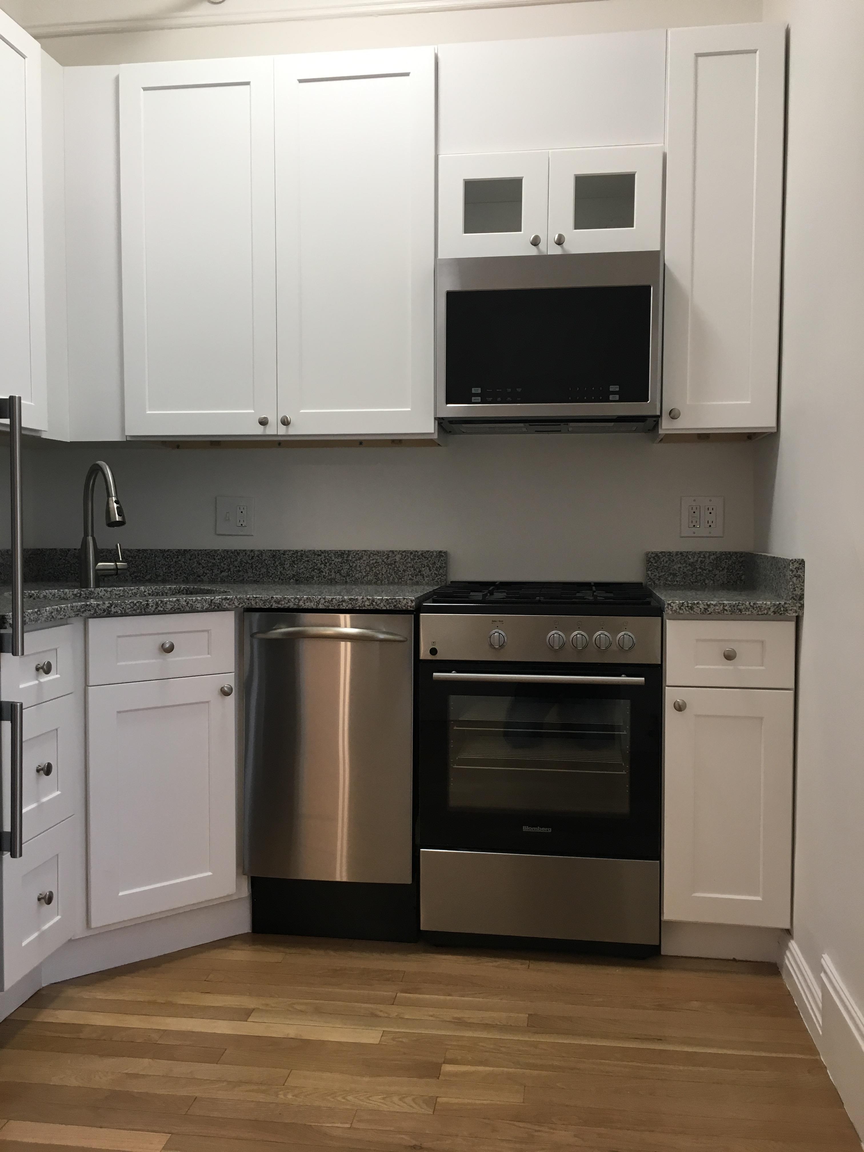 Studio bed, 1 bath apartment for rent at 292 Commonwealth Ave Unit 18, Back Bay — photo 5 of 7