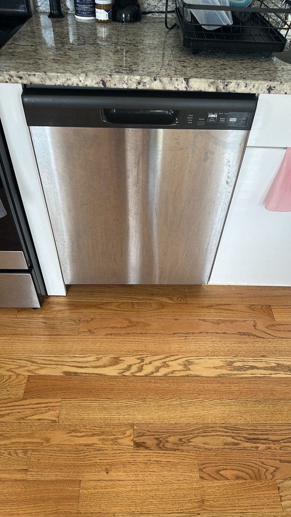 Photos of apartment on Mansfield St.,Boston MA 02134