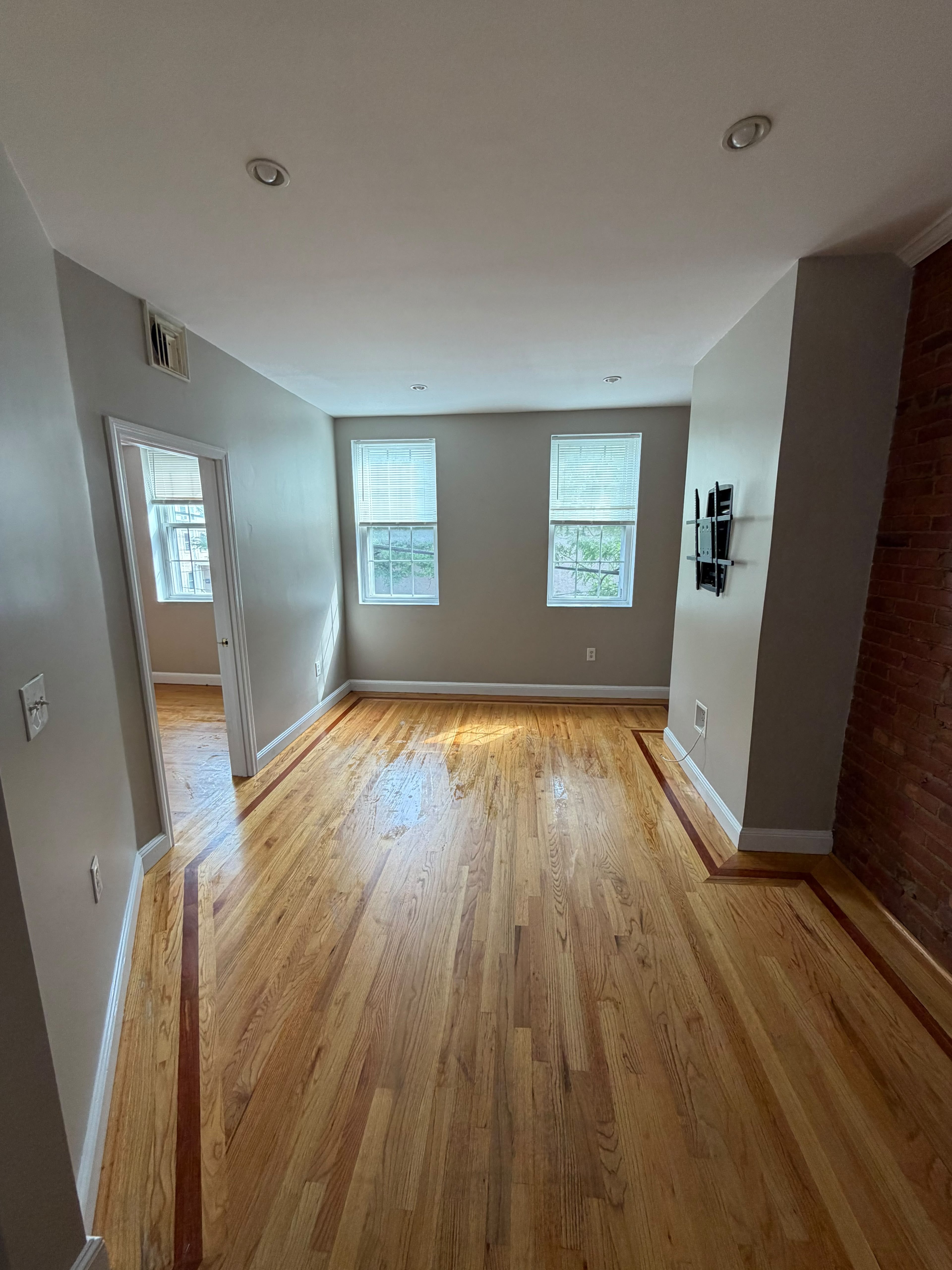 Photos of apartment on Beacon St.,Chelsea MA 02150