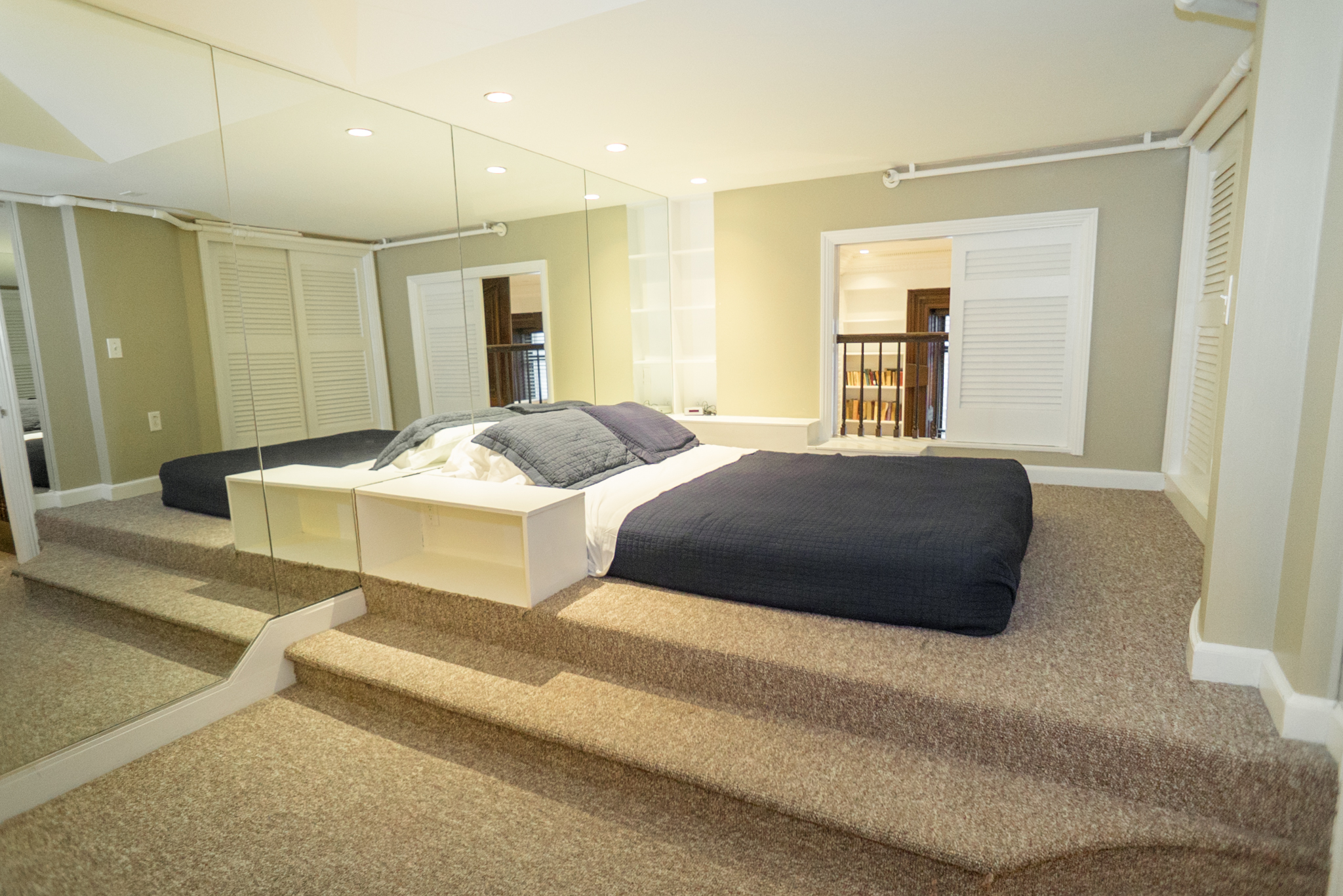 Photos of apartment on Beacon St.,Boston MA 02116