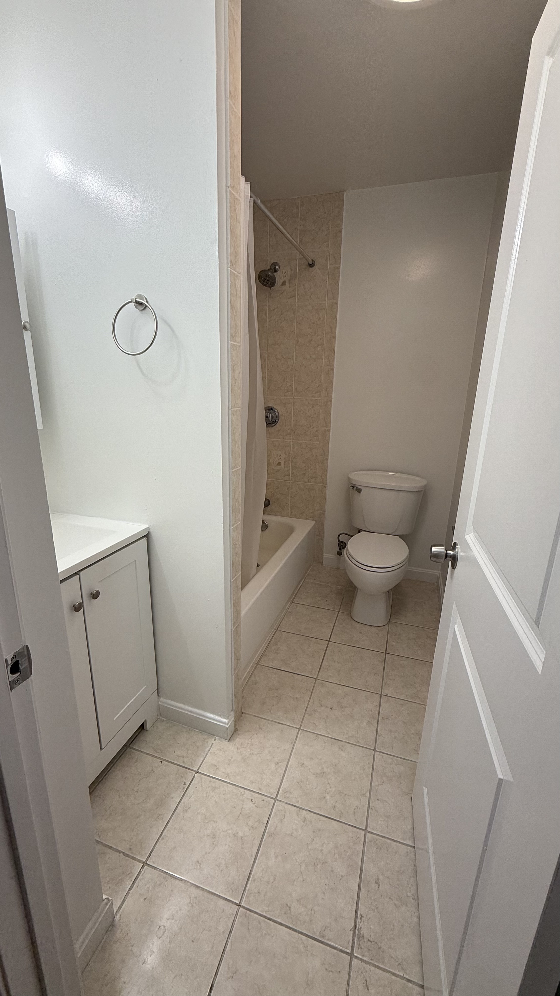 Photos of apartment on Washington St.,Chelsea MA 02150