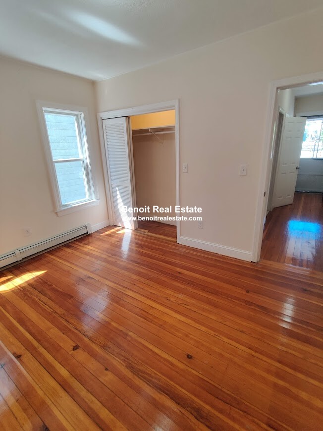 141 Cottage St, Everett