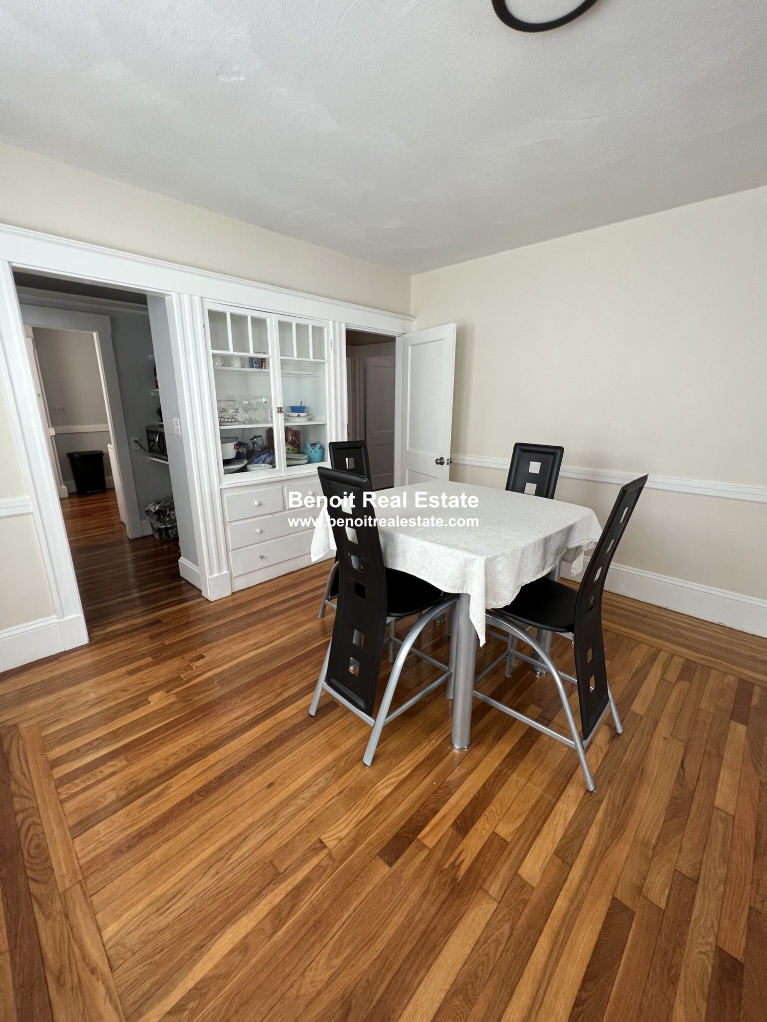 60 Davis Rd, Belmont Center