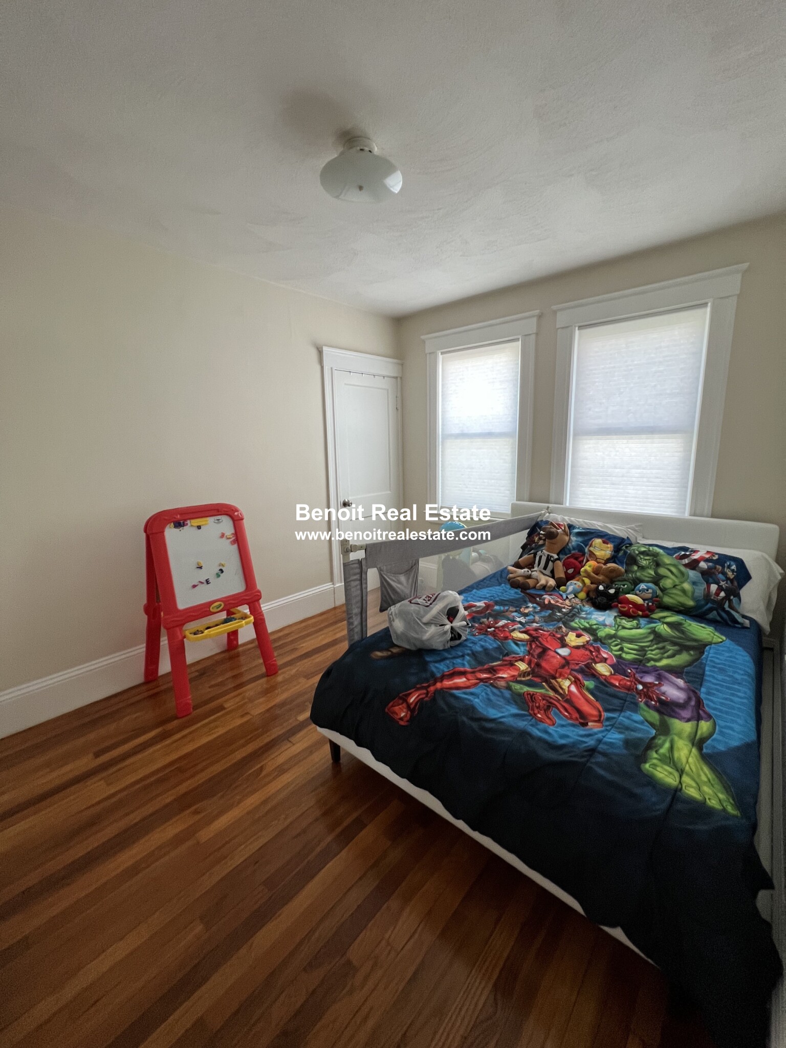 60 Davis Rd, Belmont Center