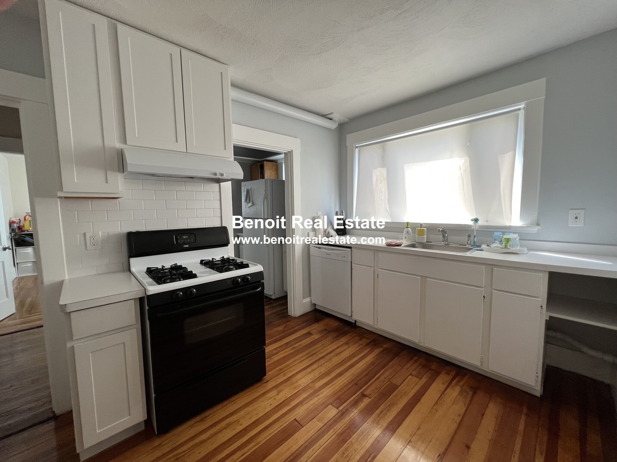 60 Davis Rd, Belmont Center