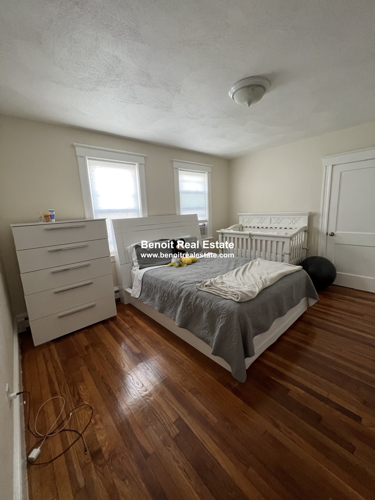 60 Davis Rd, Belmont Center