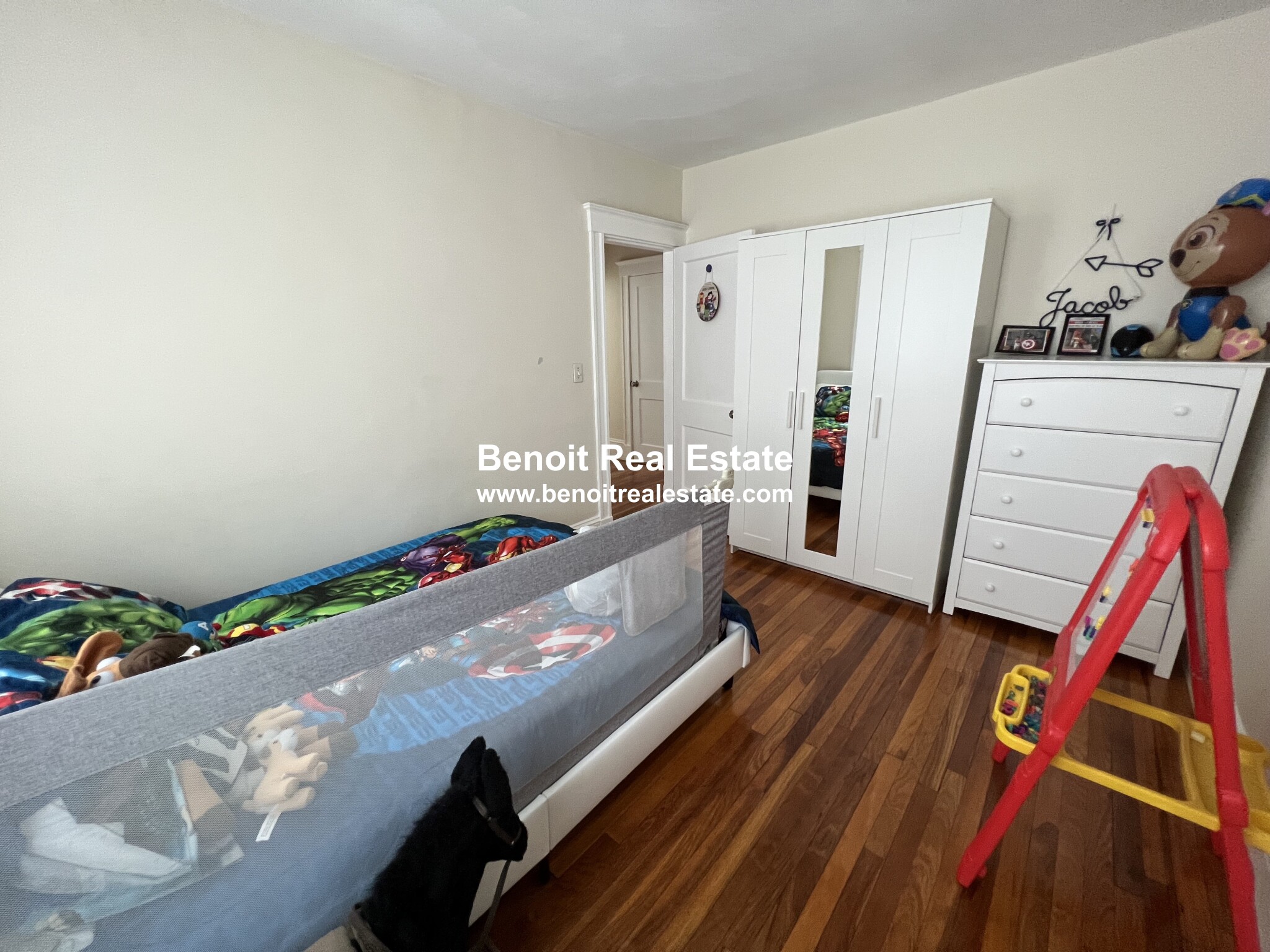 60 Davis Rd, Belmont Center