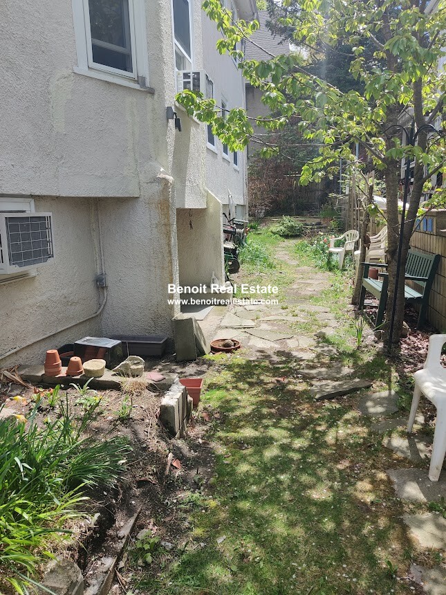 236 Huron Ave, Huron Village