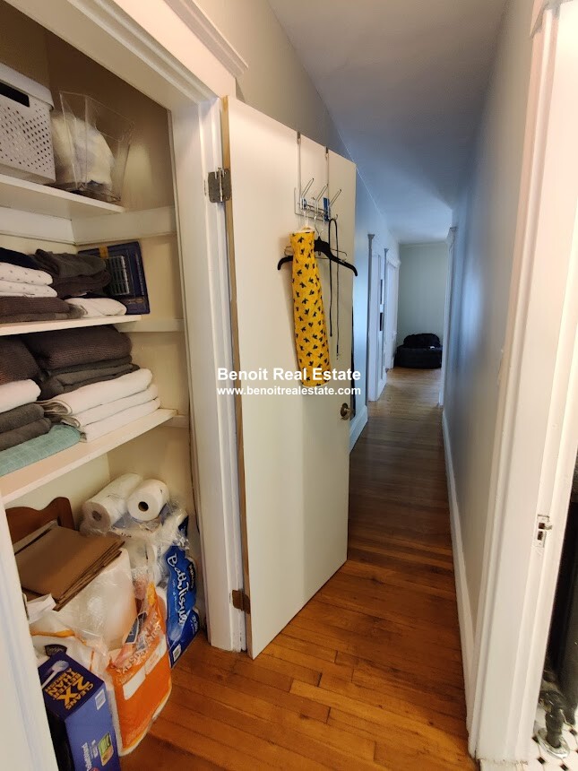 236 Huron Ave, Huron Village