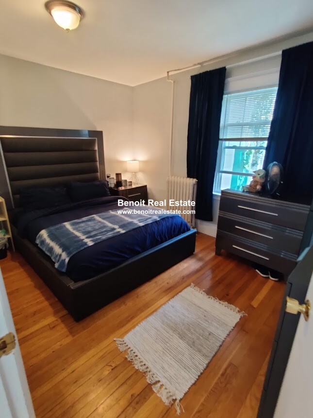 236 Huron Ave, Huron Village