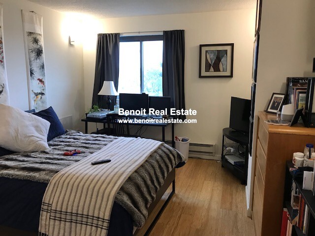 2353 Massachusetts Ave, Porter Square