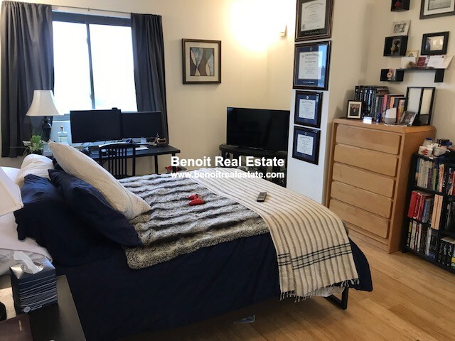 2353 Massachusetts Ave, Porter Square