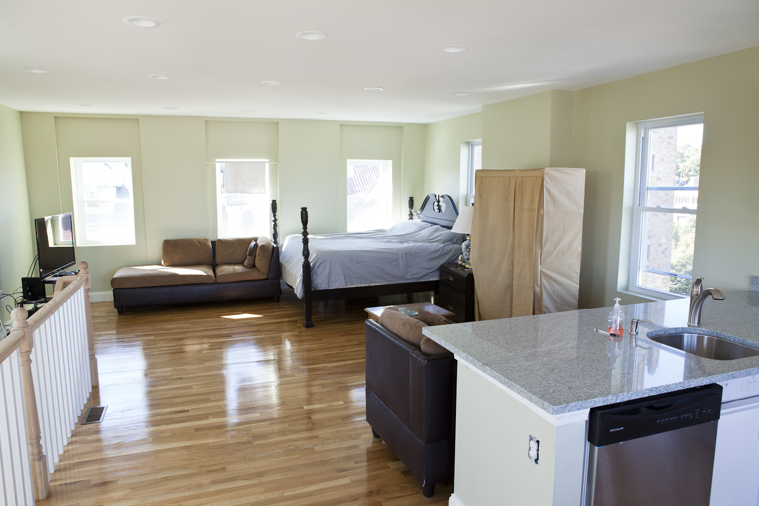 4 Kearsarge Ave, Roxbury