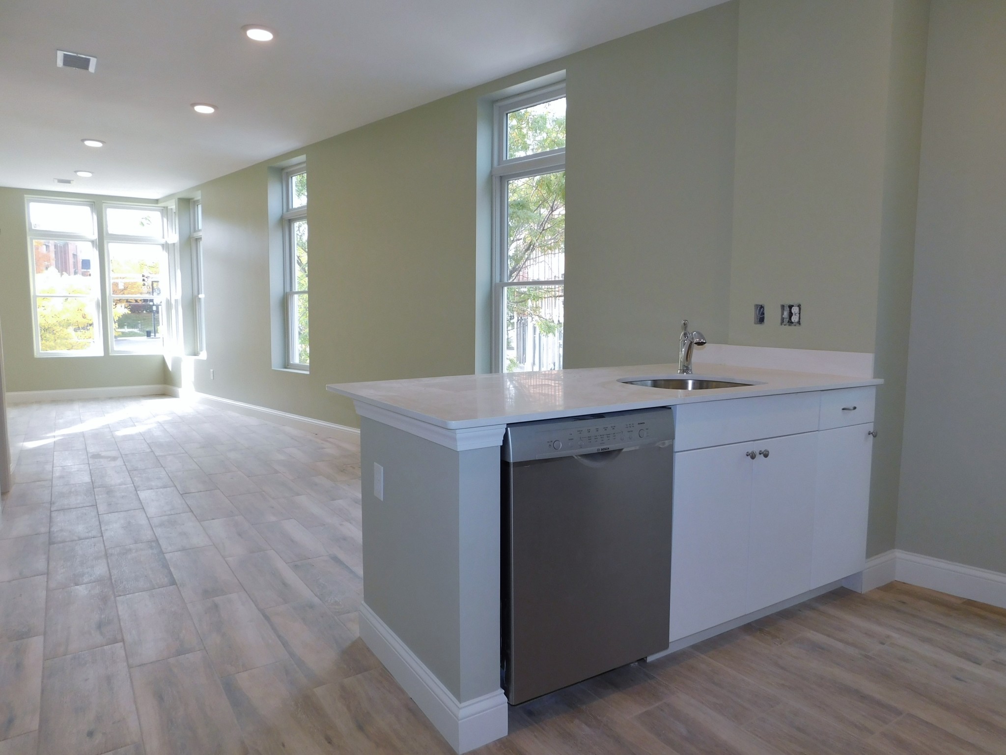 10 Roxbury St, Roxbury