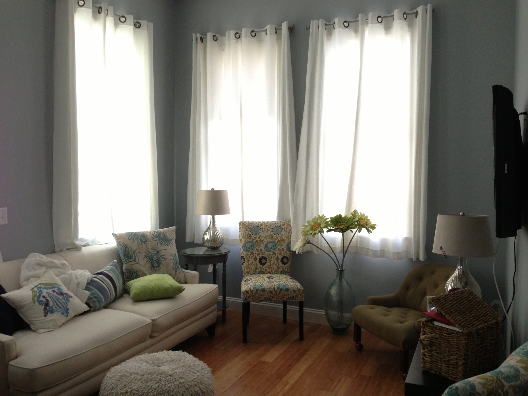 3 bed, 2 bath apartment for rent at 195 3rd St Unit 6, South Boston — photo 1 of 7
