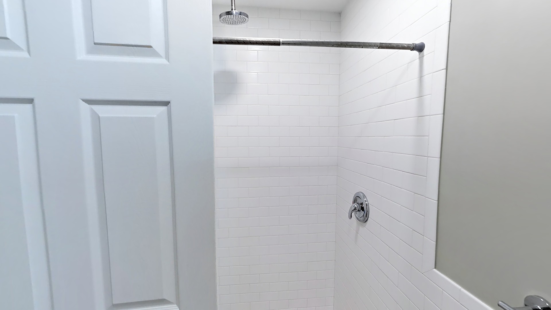 3 bed, 1 bath apartment for rent at 4 Weld Ave Unit 2, Roxbury — photo 6 of 14