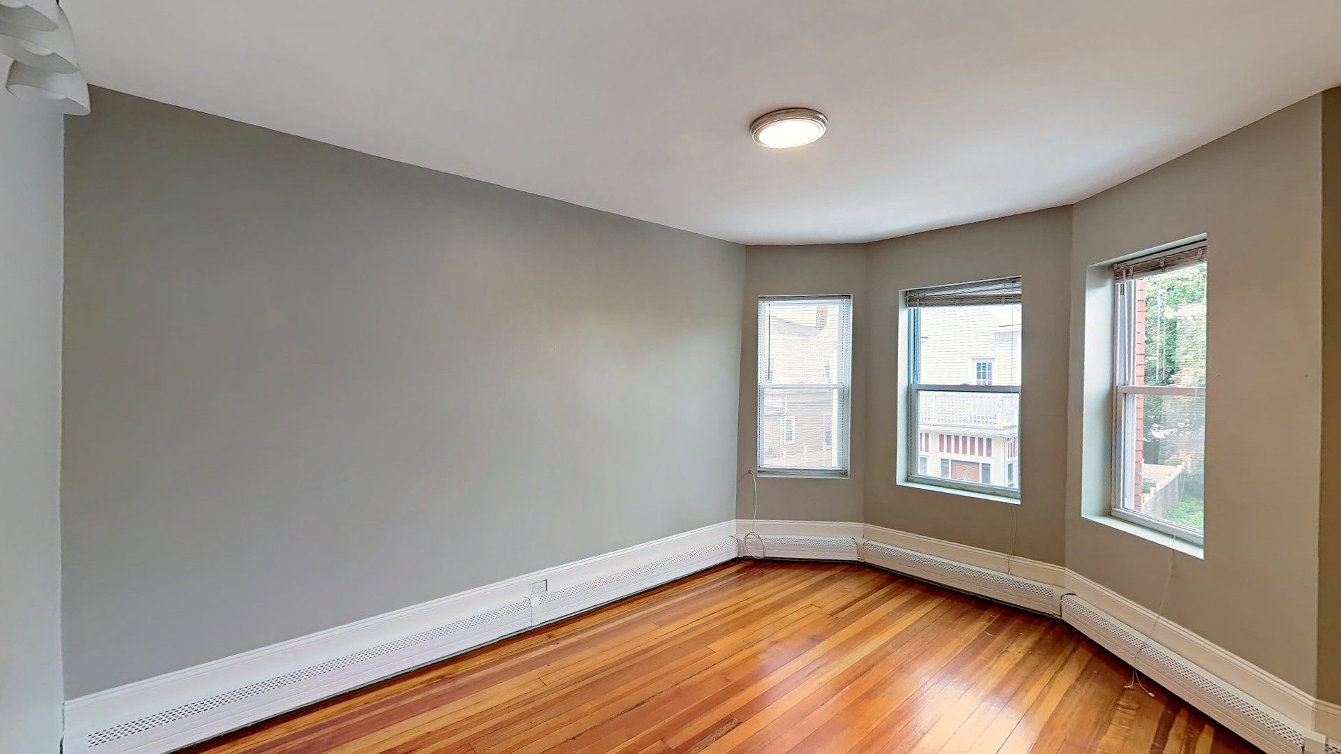 3 bed, 1 bath apartment for rent at 4 Weld Ave Unit 2, Roxbury — photo 10 of 14