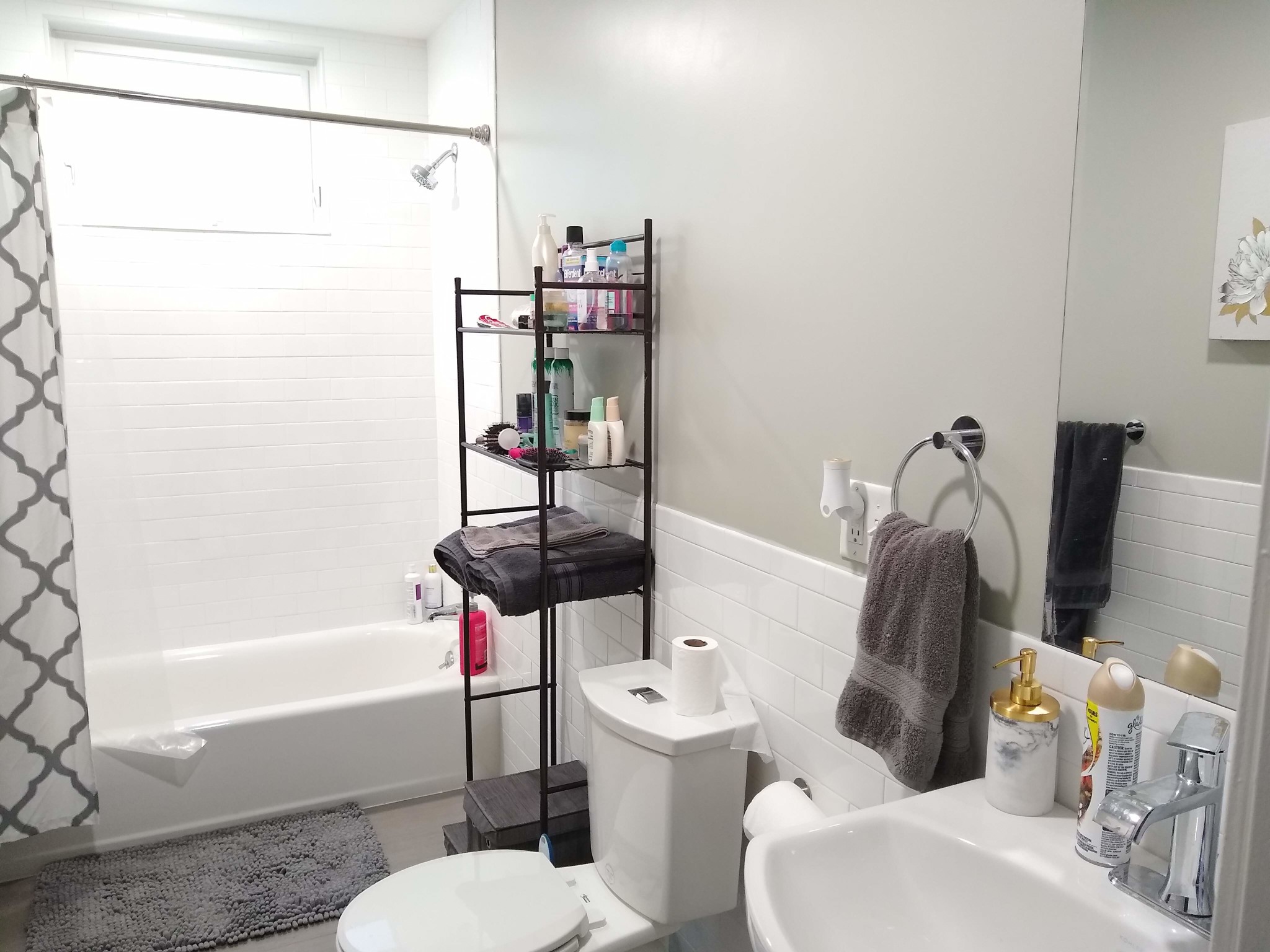 4 bed, 1 bath apartment for rent at 177 Heath Unit 2, Jamaica Plain — photo 4 of 4