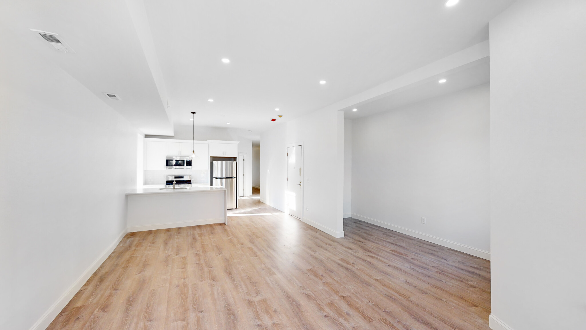 4 bed, 2 bath apartment for rent at 303 Dudley Unit 8, Roxbury — photo 2 of 14