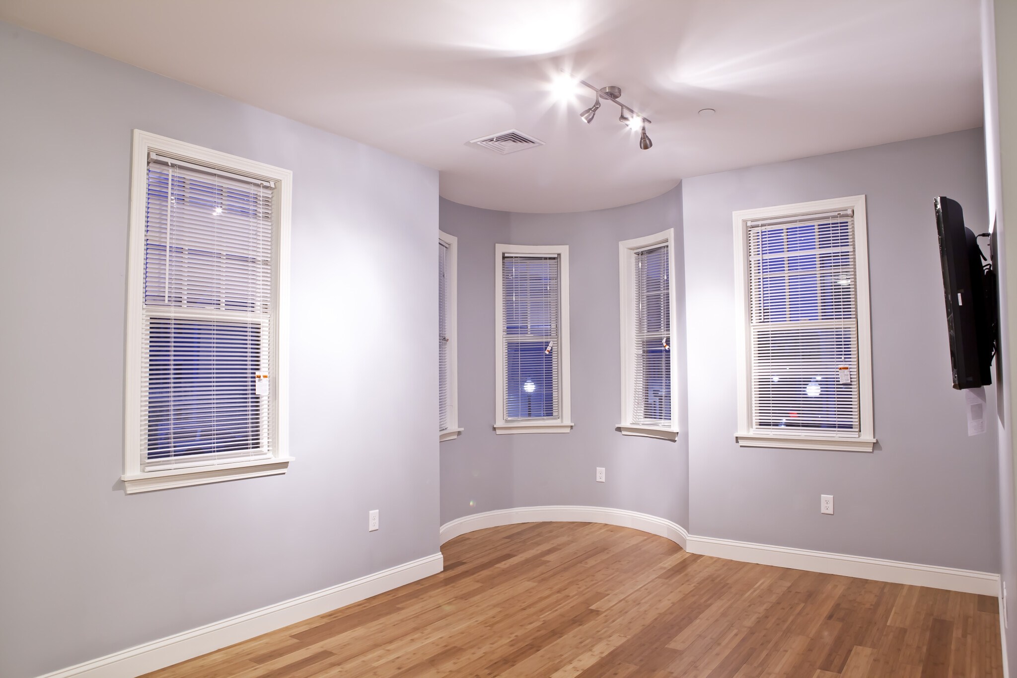 195 3rd St, South Boston