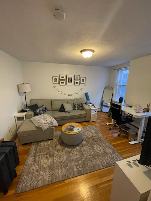 Photos of apartment on Emerson St.,Boston MA 02127