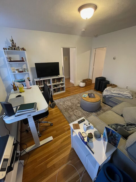 Photos of apartment on Emerson St.,Boston MA 02127