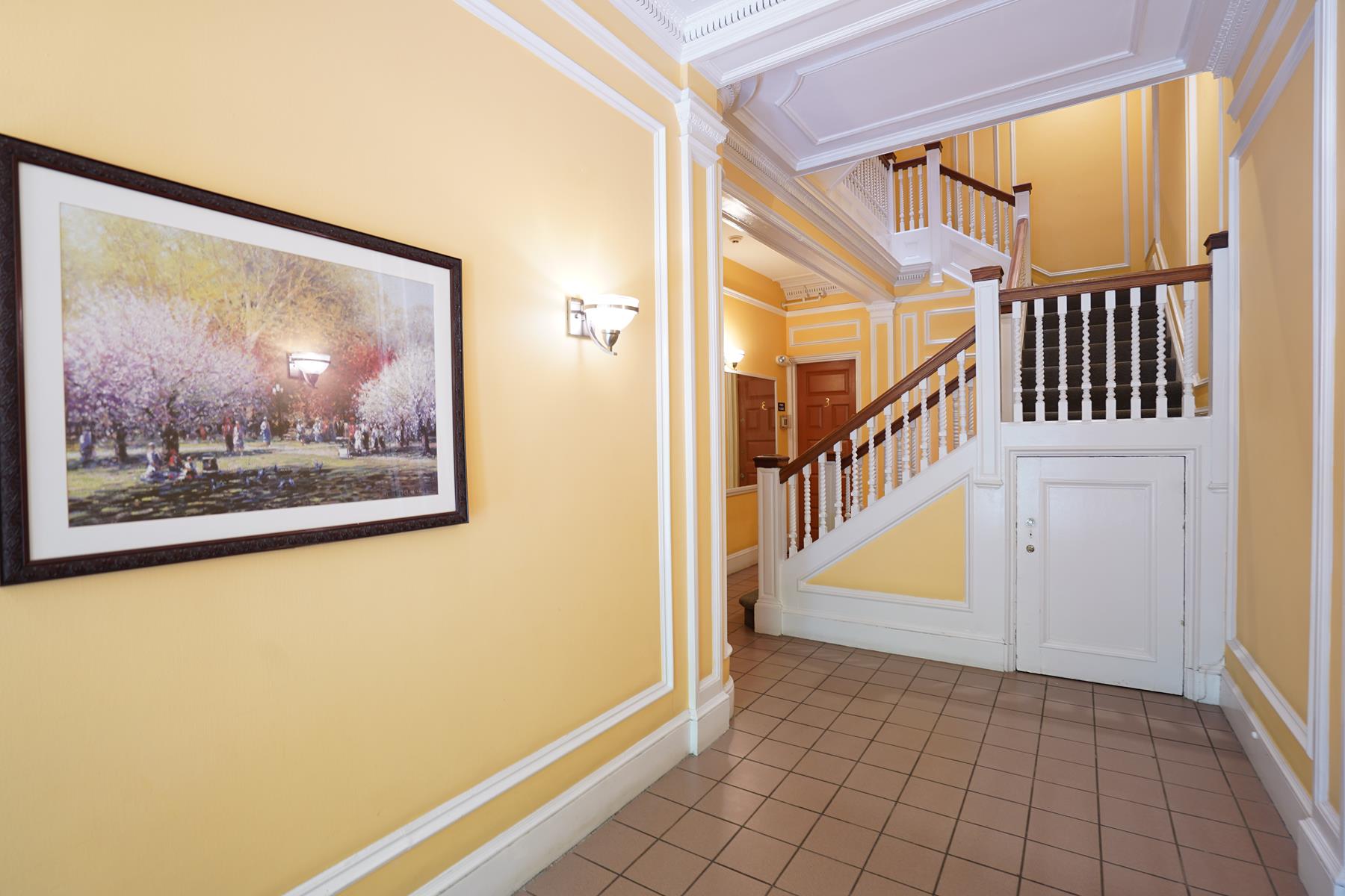 379 Commonwealth Ave, Back Bay