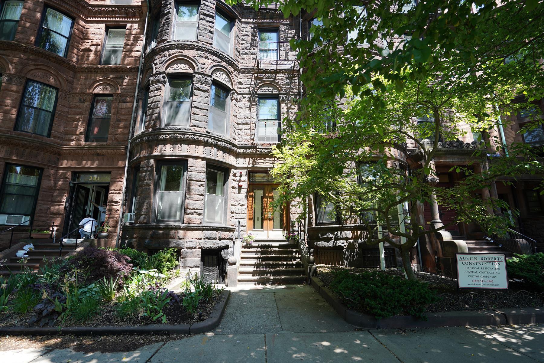 379 Commonwealth Ave, Back Bay