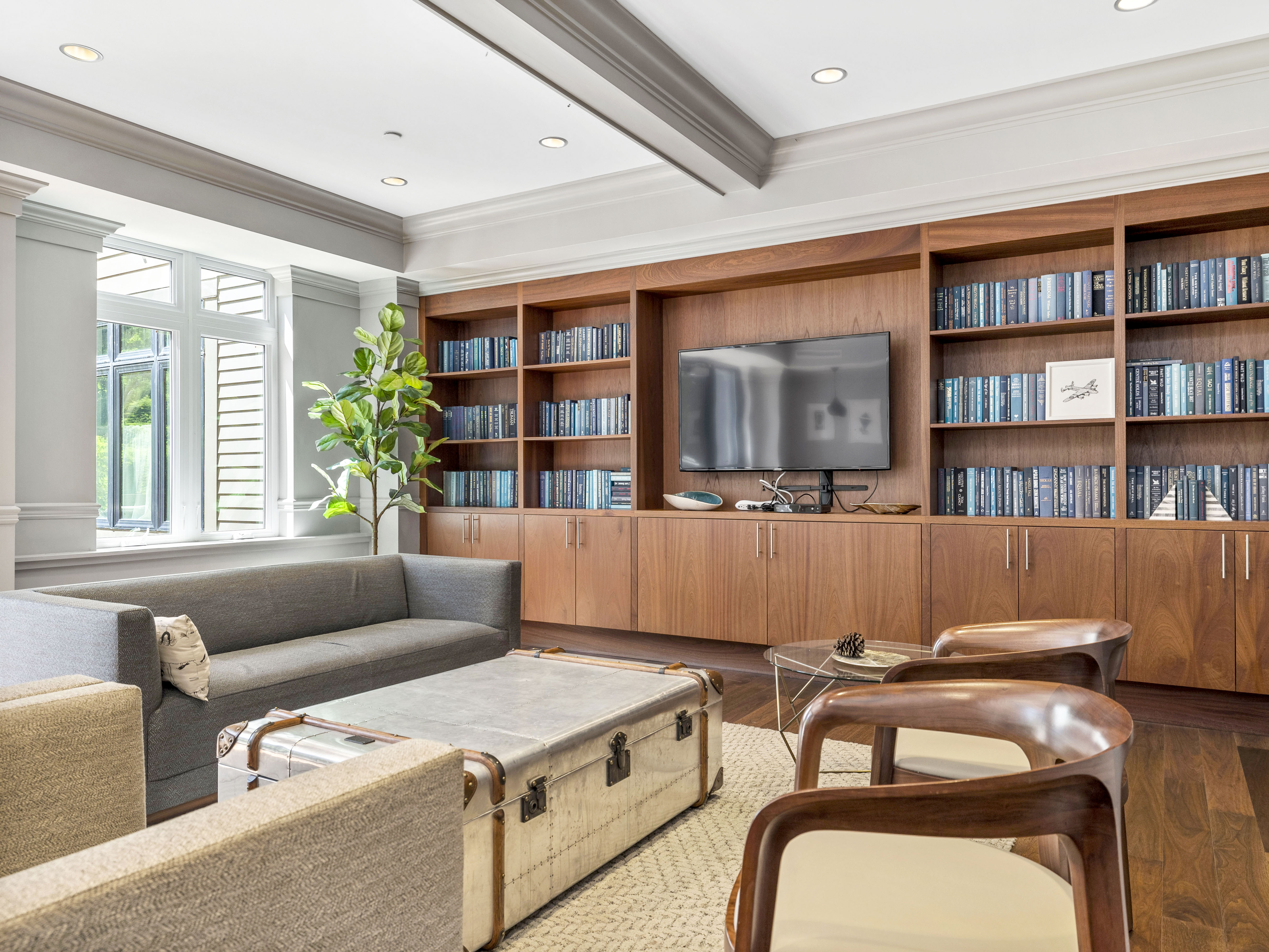 1501 Commonwealth Ave, Brighton